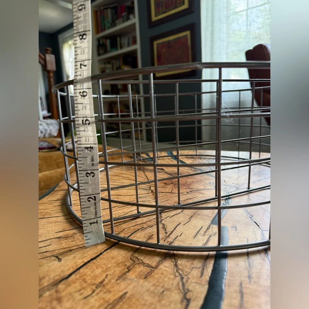 Round Metal Wire Wall Shelf